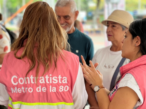 Más de 200 moradores recibieron atención personalizada en la Feria de Servicios del Metro de la 80