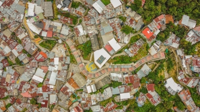 El alcalde Federico Gutiérrez entregó las obras del tercer viaducto peatonal de Media Ladera, en la comuna San Javier